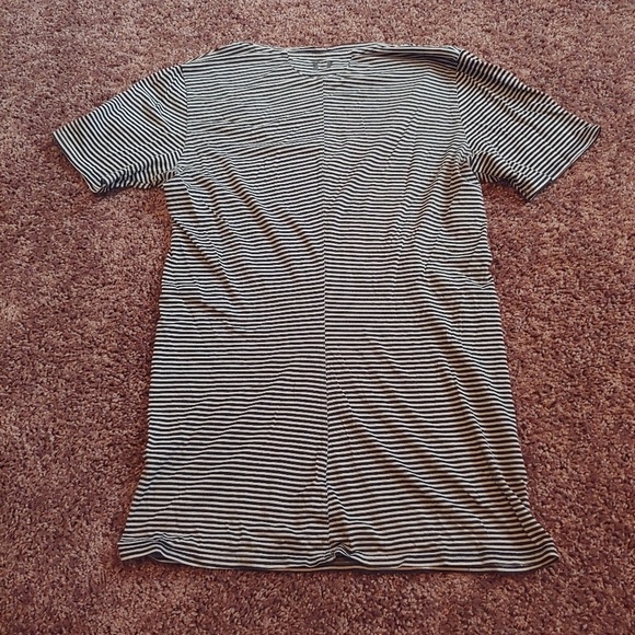 Underarmour black&white striped thin t-shirt - Picture 4 of 4